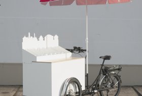 Konfigurationsbeispiel Info-Mobil mit Sonderaufbau Grundmodul & Optionen / Christiania Bikes / Veloprojekt / www.lastenrad-profis.de